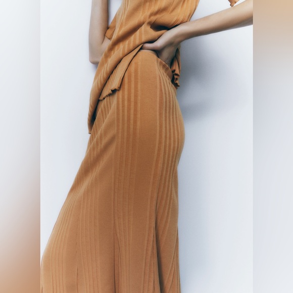 ZARA Midi Skirt - Picture 4 of 6